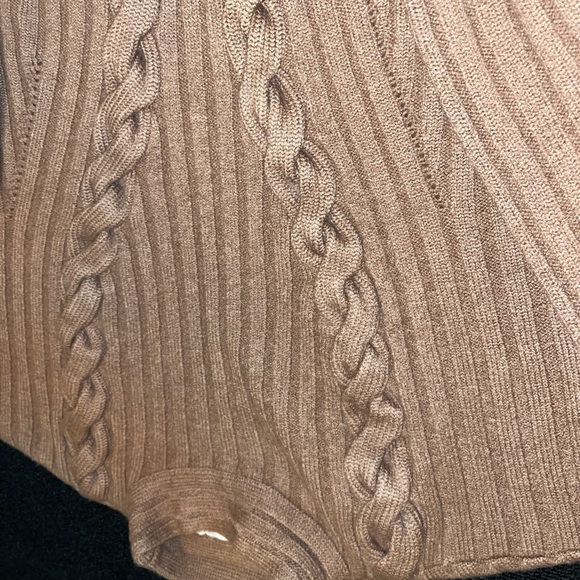 GIANFRANCO FERRE WOMENS SMALL SWEATER - Picture 2 of 4